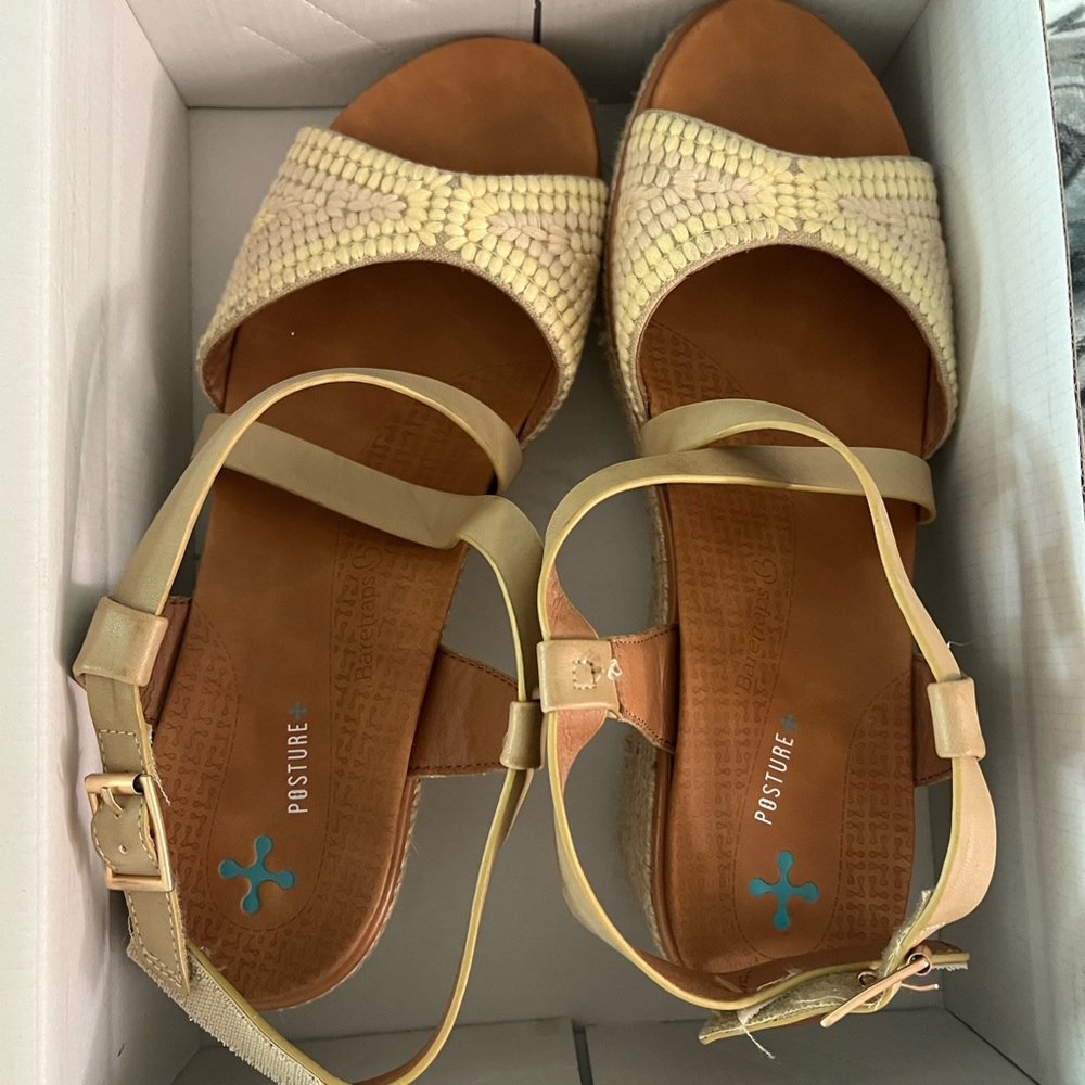 Women's Cream Sandals